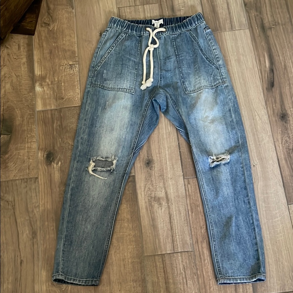 Easel Boyfriend Relaxed Jeans with Drawstring